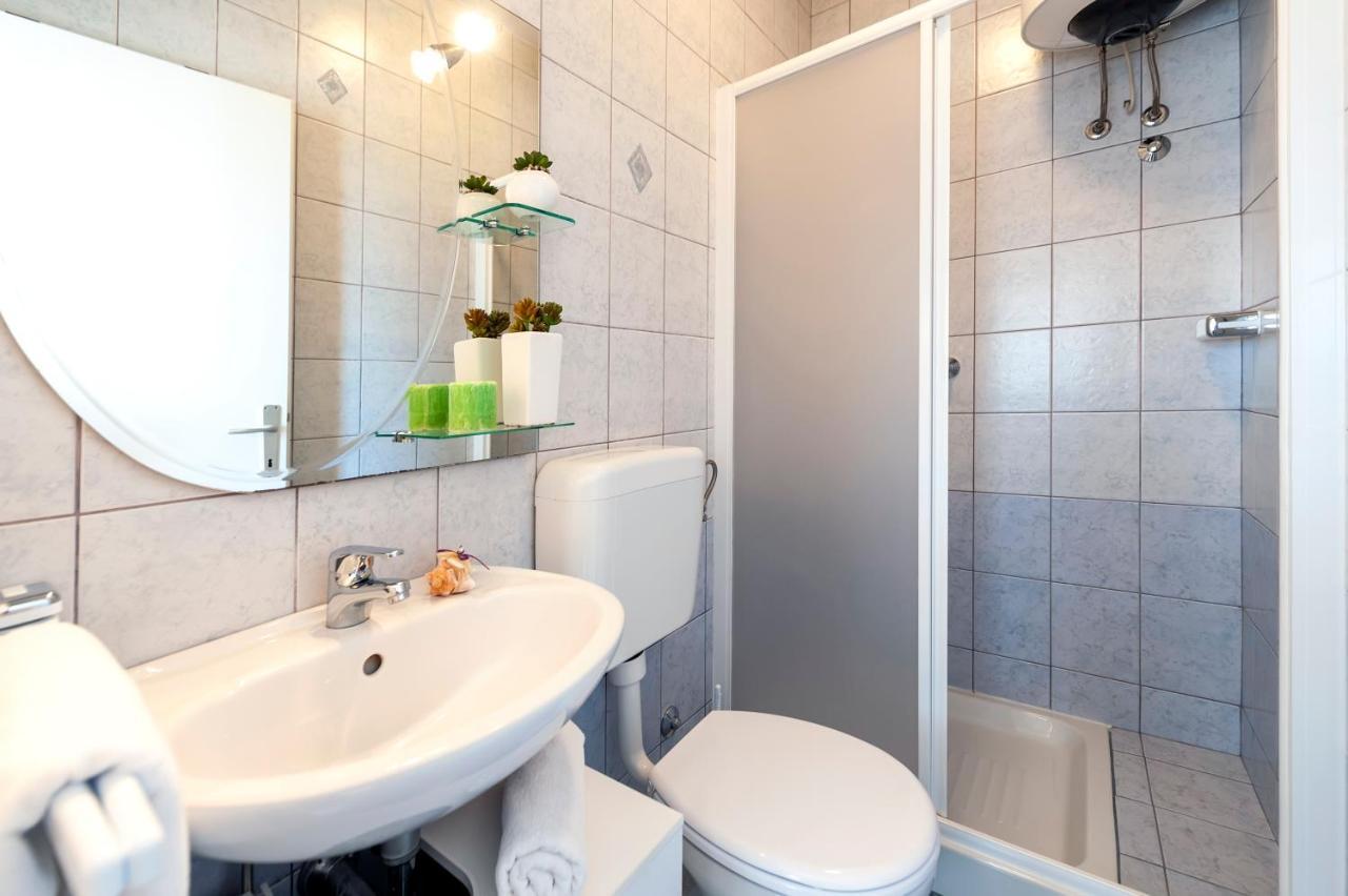 Banko Apartments Ровин Екстериор снимка