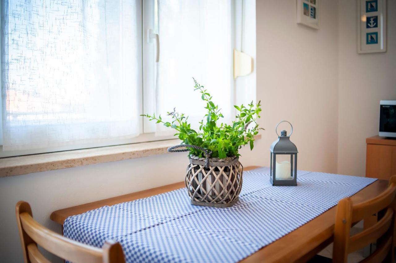 Banko Apartments Ровин Екстериор снимка