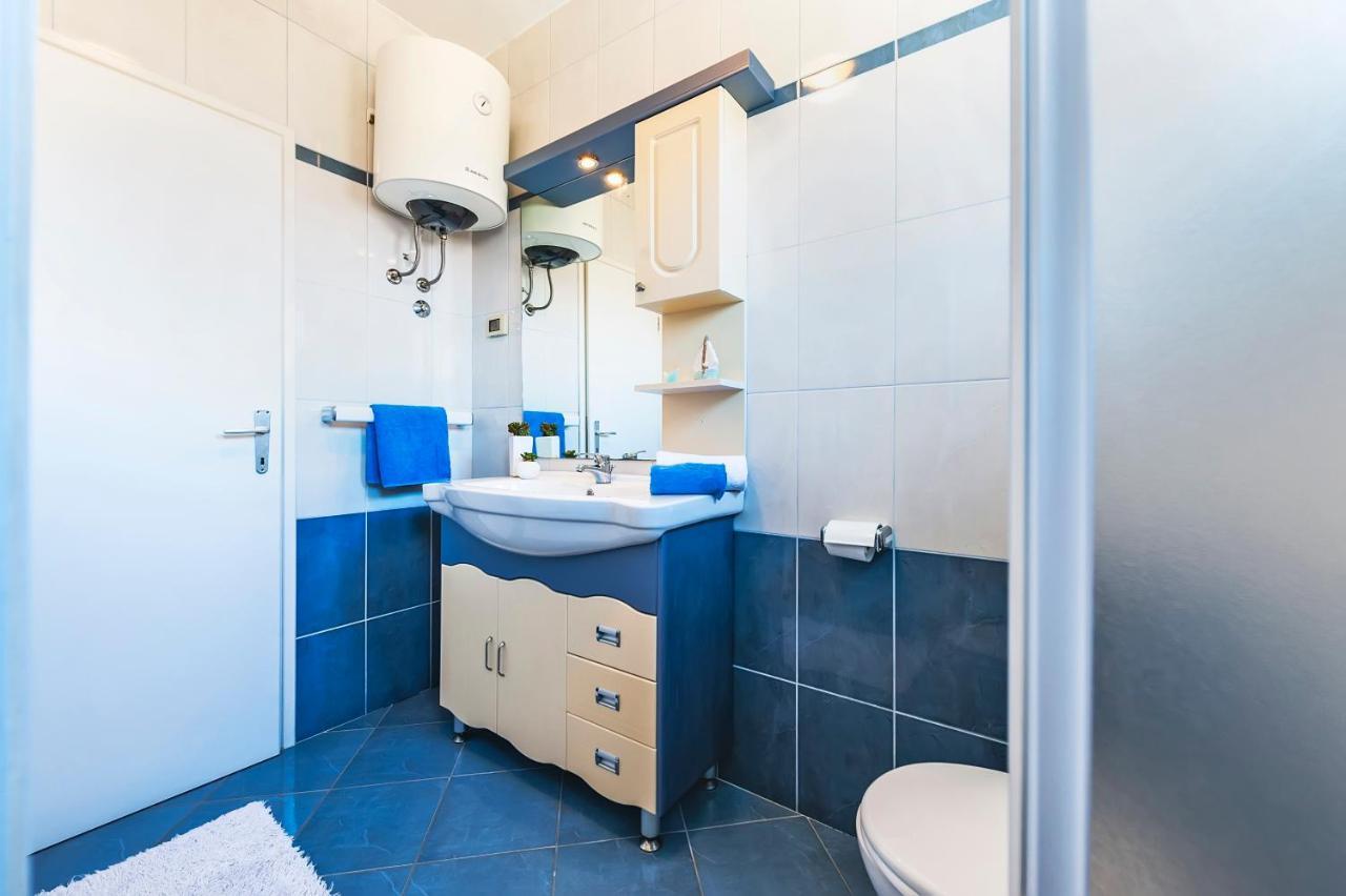 Banko Apartments Ровин Екстериор снимка