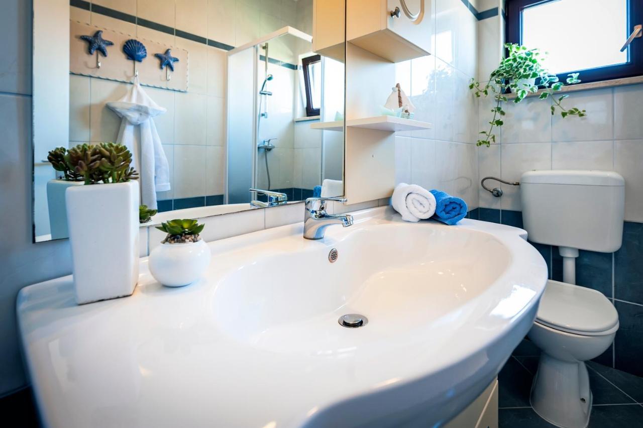 Banko Apartments Ровин Екстериор снимка